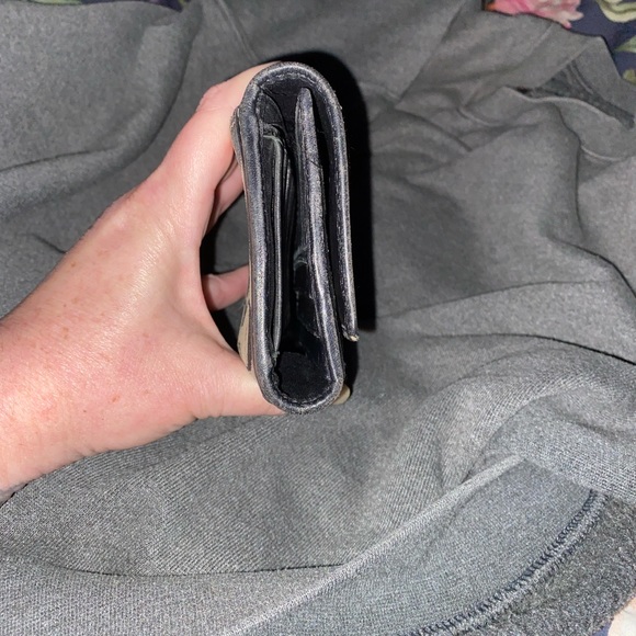 Coach brown/black signature trifold wallet - Picture 4 of 5